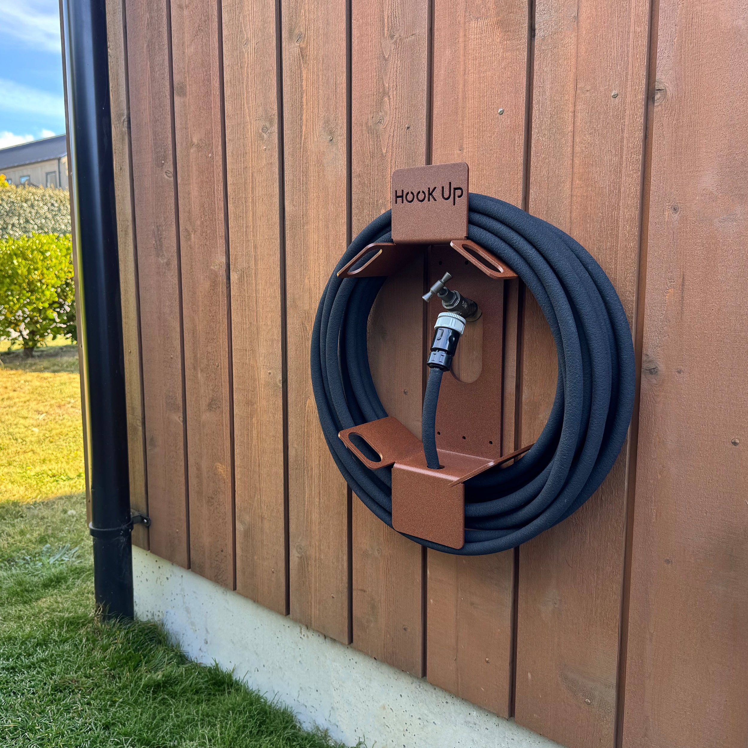 Hook Up Stealth Aluminium